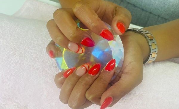 Full Set Nails with Acrylic in eMalahleni